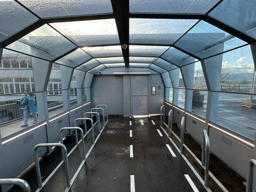 3700_BIZIKLETAK_APARKATZEKO_LEIOAN__(4)